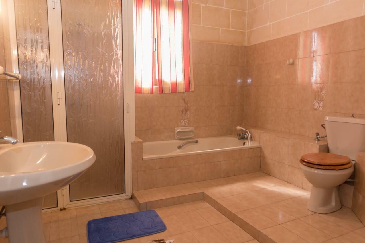 Acomodation House Kavarna Xagħra Buitenkant foto